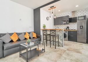 Vacation Home 'Era del Puerto 2' with Mountain View, Pool, BBQ & Wi-Fi