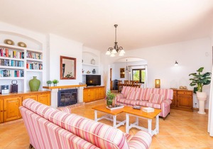 Vacation Home Sa Roca Blanca with Mountain View, Sea View, Pool, Wi-Fi, Terraces & Garden