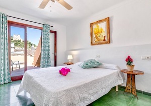 Vacation Home Ses Barraques with Landmark View, Wi-Fi, Balcony & Terrace