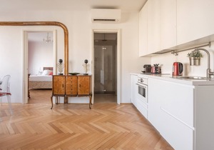 Venetian Palace Red Apartment R&R