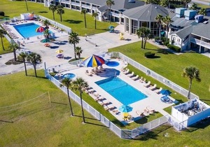 VERY NICE COTTAGE by Jekyll Realty