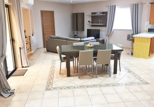 Very spacious and well-lit corner 3 bedroom apartment in Marsaxlokk, sleeps 6