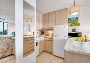 VI 206 OceanFront Studio w Ocean Views Pool