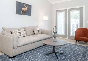 Viagem Premium 2BR with Balcony,Pool&Gym