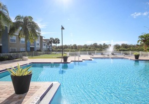 Viagem Quiet 2BR Balcony Pool Gym 4min to IMG