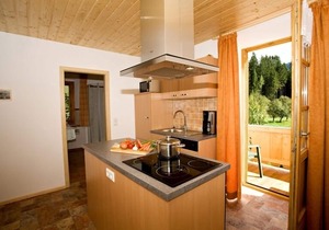 Vier-Raum-Ferienwohnung, 80qm, Dusche/WC, extra Küche, Balkon