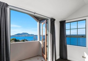 VIEW 54 - ACACIA BAY HOLIDAY HOUSE, family friendly in Acacia Bay