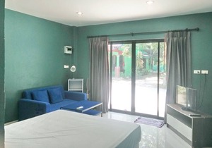 VILAGE STUDIO TV 3, 1.5 KM TO BANGTAO BEACH(1157 )