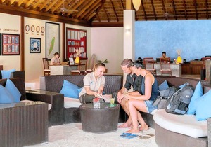 Vilamendhoo Island Resort & Spa