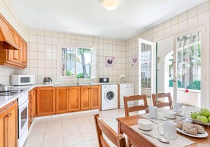 Villa ∙ 3 bedrooms ∙ 6 guests