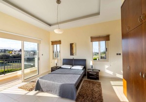 Villa ∙ 3 bedrooms ∙ 6 guests