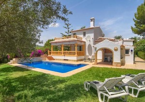 Villa ∙ 3 bedrooms ∙ 8 guests