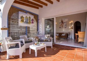 Villa ∙ 3 bedrooms ∙ 6 guests