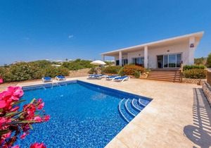 Villa ∙ 3 bedrooms ∙ 6 guests