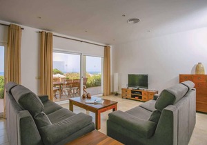 Villa ∙ 3 bedrooms ∙ 6 guests