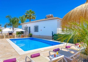 Villa ∙ 4 bedrooms ∙ 8 guests