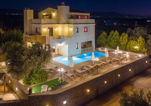 Villa 4 Seasons, tangible luxury on your vacation!