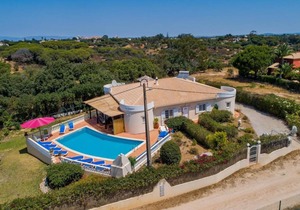 Villa ∙ 5 bedrooms ∙ 16 guests