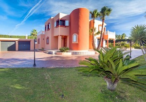 Villa ∙ 6 bedrooms ∙ 12 guests