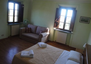 Villa Alexia Tuscany (entire house with private garden and pool)