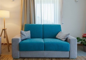 Villa Alfea C: A welcoming apartment situated in a secluded location surrounded by meadows and by green hills, with Free WI-FI.