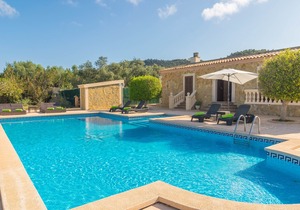 Villa Arhu - Three Bedroom Villa, Sleeps 8
