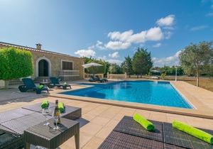 Villa Arhu - Three Bedroom Villa, Sleeps 8