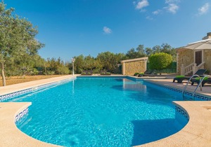 Villa Arhu - Three Bedroom Villa, Sleeps 8