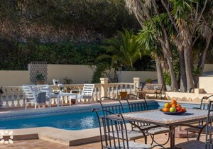 Villa Baladrar Way by Abahana Villas