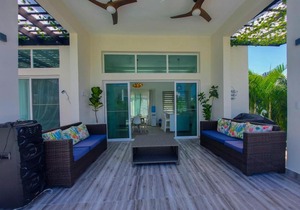 VILLA BEACH HAPPY