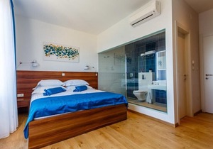 Villa Blue Hill - Four Bedroom Villa, Sleeps 10