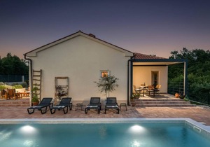 Villa Bogondon with private pool near Labin