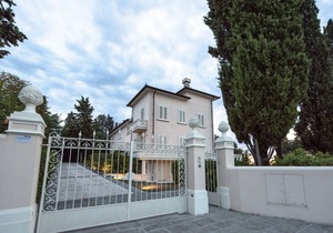 Villa Botinaccio with swimming pool