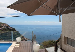 Villa Camacho III - House on the seafront