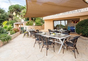 Villa ‘Casa Pollino’ with sea view, heatable pool & Wi-Fi