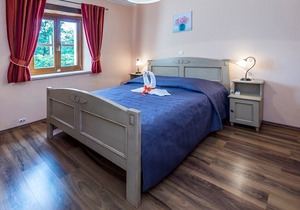 Villa Catarina with Beautiful and Spacious Garden and Pool