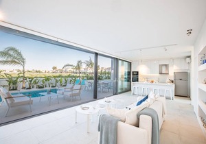 Villa Charlize, Luxury and Contemporary 3BDR Kapparis Villa with Private Pool