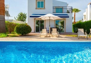 Villa Cleopatra: Large Private Pool, Walk to Beach, A/C, WiFi