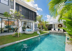 VILLA COMO · Luxury & Indulgence - close to FINNS BEACH CLUB. Sleep 10 pax, brand new and modern villa in a great location!