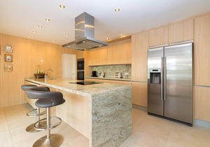 Villa del Maestro is a luxury villa in quiet residence close to golf
