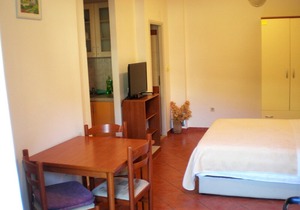 Villa Doris - STUDIO Apartment for 3 adults, ground floor