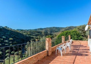 Villa El Terral Riogordo by Ruralidays