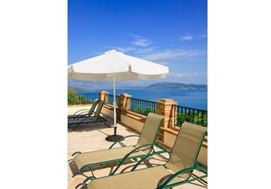 Villa Emilios: Large Private Pool, Sea Views, A/C, WiFi