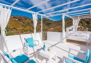 Villa Felicidad Sayalonga by Ruralidays
