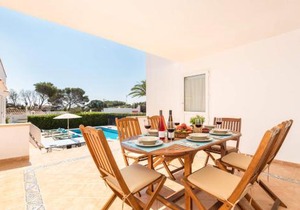 Villa Fernando by Villa Plus