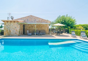 Villa Fernando - Three Bedroom Villa, Sleeps 6