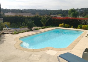 Villa for 8-private pool-4 air-conditioned bedrooms-2 bathrooms- GOLF 3mn away