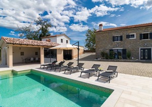 Villa Grazia with heated pool