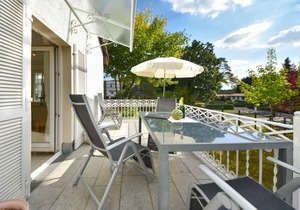 Villa Hohe Düne 09 - modern furnishings with south-east facing terrace