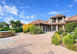 Villa Il Grotto - Three Bedroom Villa, Sleeps 8